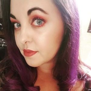 Meet your Posher, Kristin